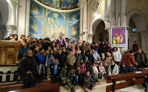 Mons. Iceta retoma su visita pastoral en la Anunciación