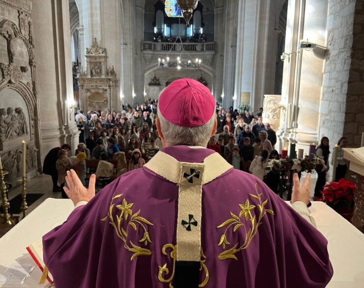 El arzobispo continúa su visita pastoral en San Lesmes, abad