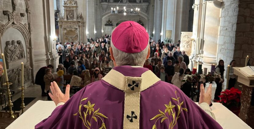 El arzobispo continúa su visita pastoral en San Lesmes, abad