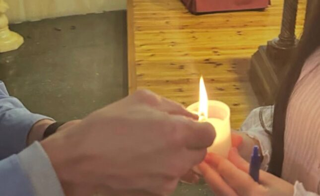 Una Navidad más, la Luz de la Paz de Belén ilumina a los burgaleses