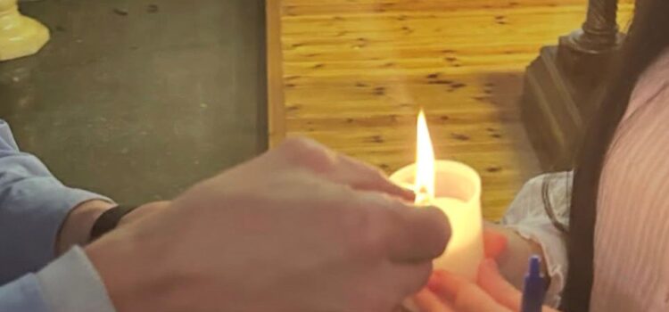 Una Navidad más, la Luz de la Paz de Belén ilumina a los burgaleses