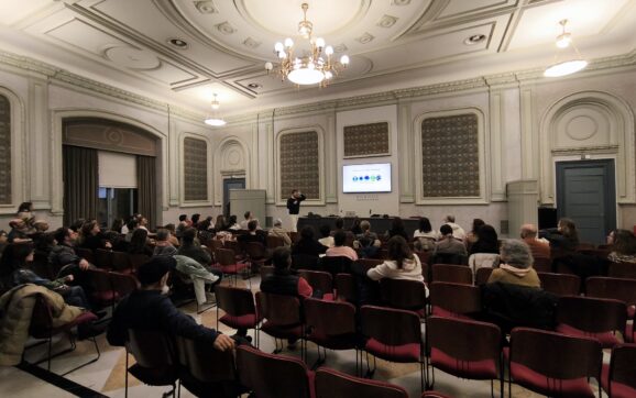 Combatir la adicción a la pornografía: «Encontrar luces en las sombras»