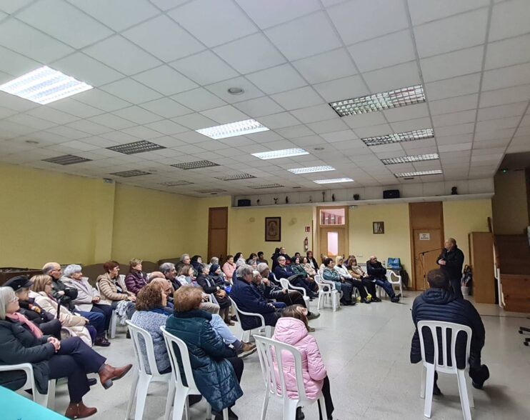 El Buen Pastor se toma un café misionero con Mons. Jesús Ruiz Molina