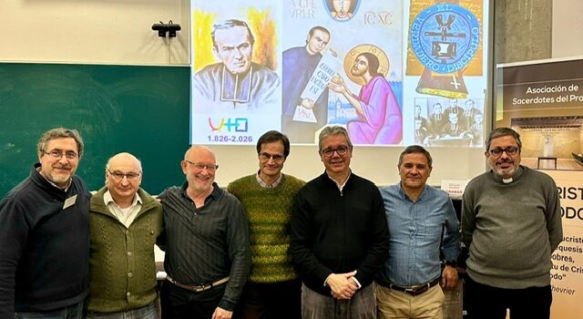 El sacerdote Javier García Cadiñanos, elegido consejero del Prado en España