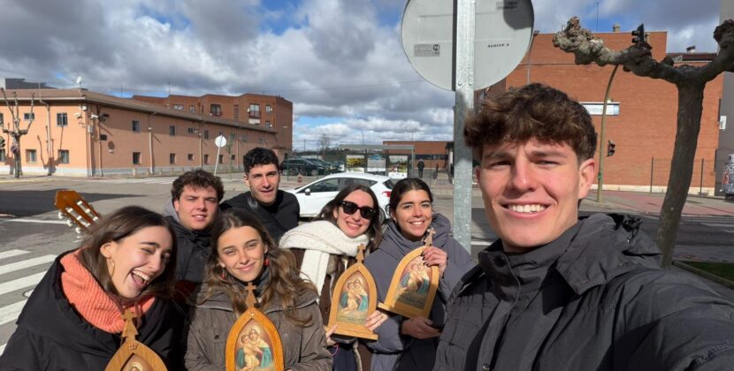 «Queremos que vean que ser católico no es algo raro»