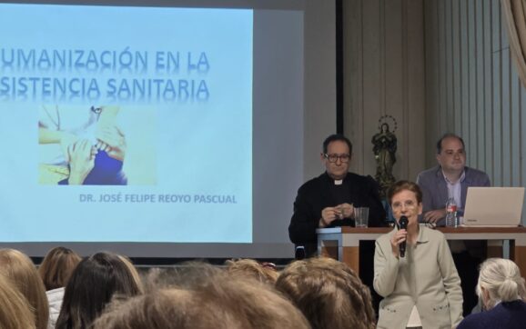 «La bondad y la sonrisa también curan»