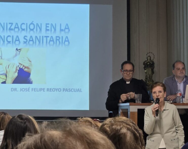 «La bondad y la sonrisa también curan»