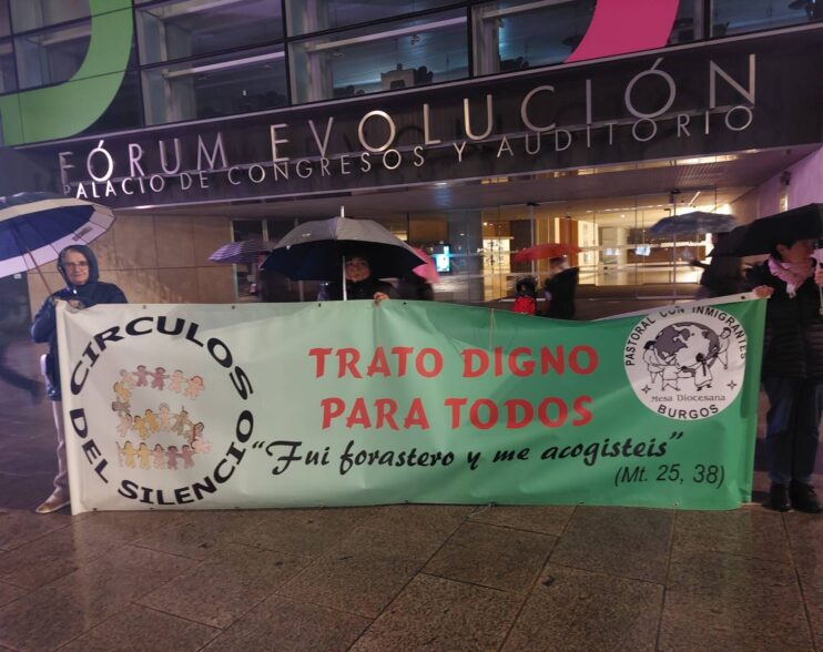 «No hay vidas ilegales, solo personas que buscan un lugar donde puedan florecer»