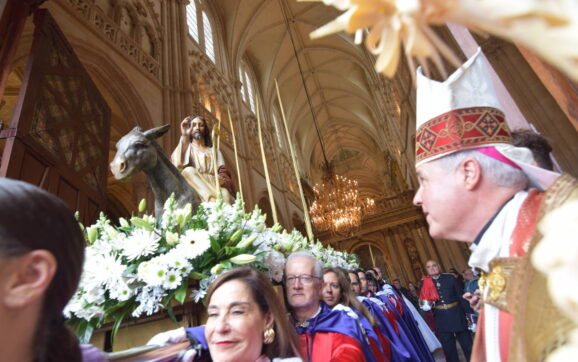 «Cuando la cruz y la gloria se encuentran»