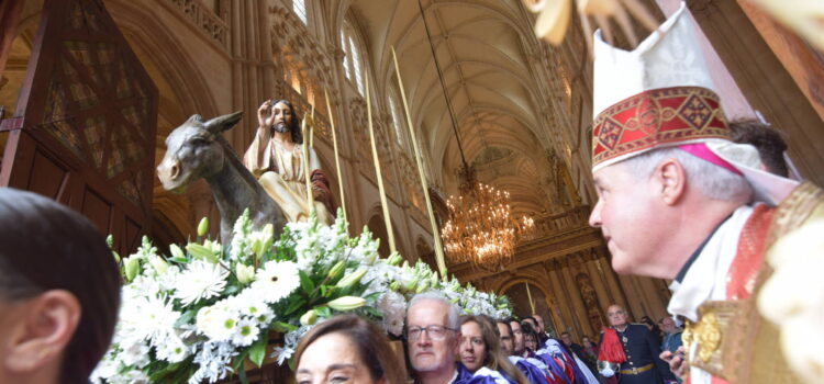 «Cuando la cruz y la gloria se encuentran»