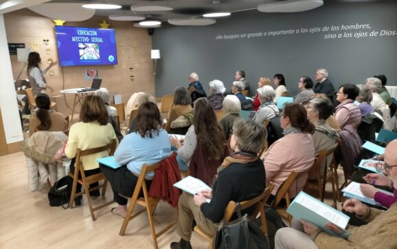 El encuentro de catequistas del Vena se centra en la educación afectivo-sexual