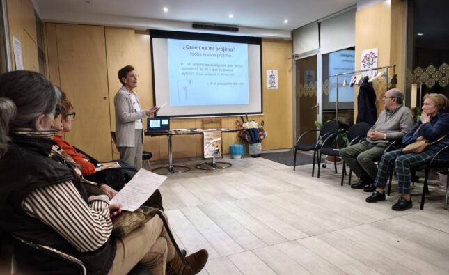 Los cofrades se forman conociendo la Pastoral de la Salud