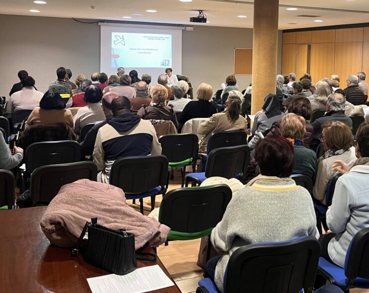 Miranda clausura sus charlas ‘Iglesia en el Mundo Actual’ sobre la paz