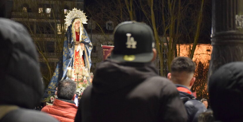 La Virgen de las Angustias desafía al frío el Sábado de Pasión