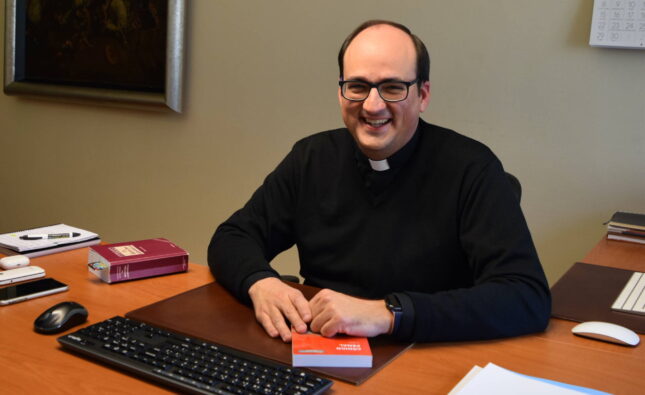 El sacerdote Carlos Azcona trabajará para la Secretaría de Estado de la Santa Sede