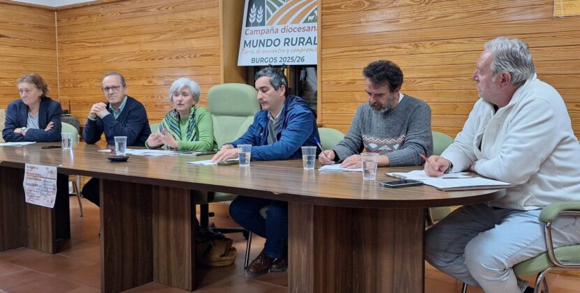 Quintanadueñas reflexiona sobre la convivencia entre antiguos y nuevos vecinos en el mundo rural