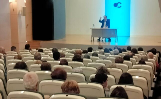 «La Iglesia debe dar un paso adelante para contribuir a un modelo de ciudad más humana»