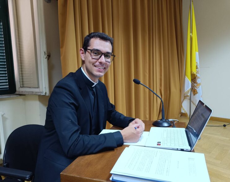 Víctor López Pelarda obtiene el Doctorado en Teología en la Gregoriana de Roma