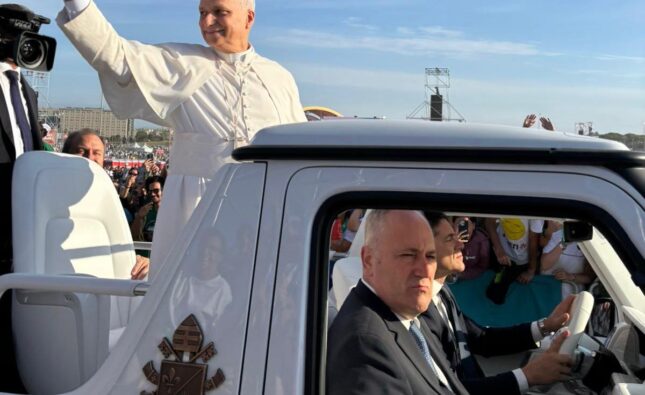 «Santo Padre, ¡bienvenido a su casa!»