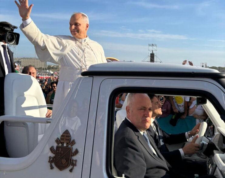 «Santo Padre, ¡bienvenido a su casa!»
