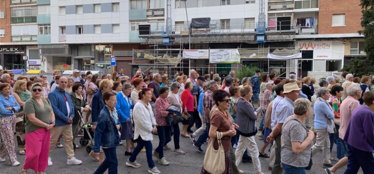 El rosario de la aurora vuelve a recorrer Gamonal