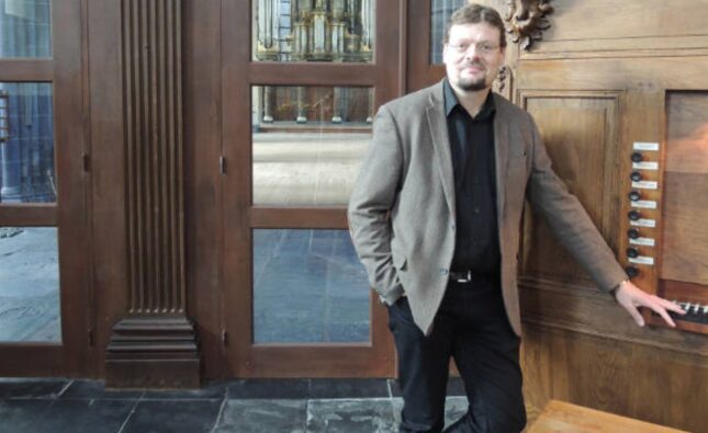 Sietze de Vries deslumbra en la Catedral de Burgos con un concierto de órgano memorable