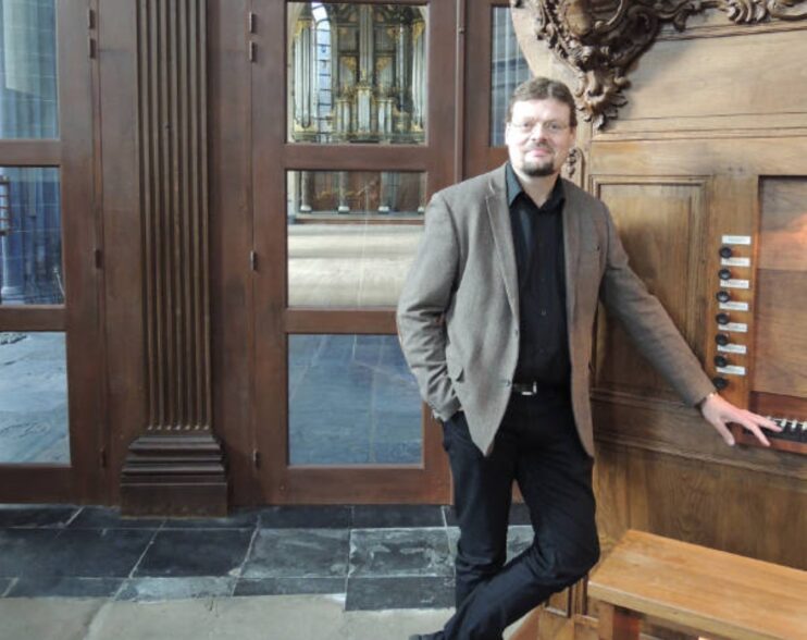 Sietze de Vries deslumbra en la Catedral de Burgos con un concierto de órgano memorable