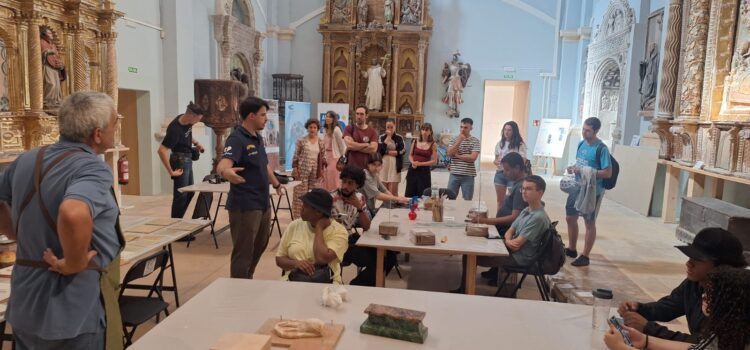 Un taller de escultura para acercar el patrimonio a las nuevas generaciones