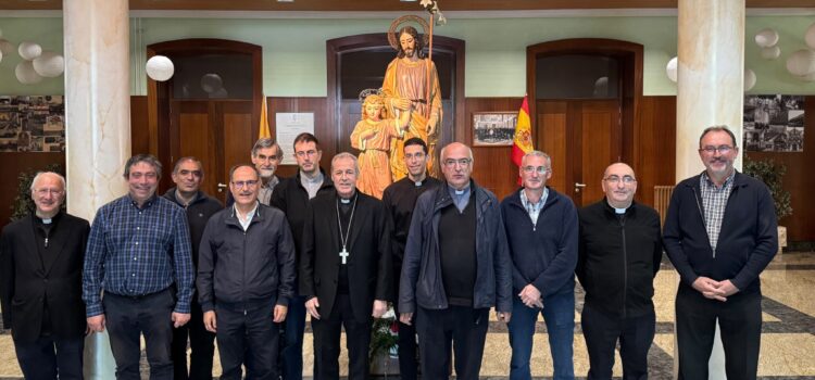 El Arzobispo de Burgos preside el primer Colegio de Arciprestes, dando la bienvenida a tres nuevos miembros